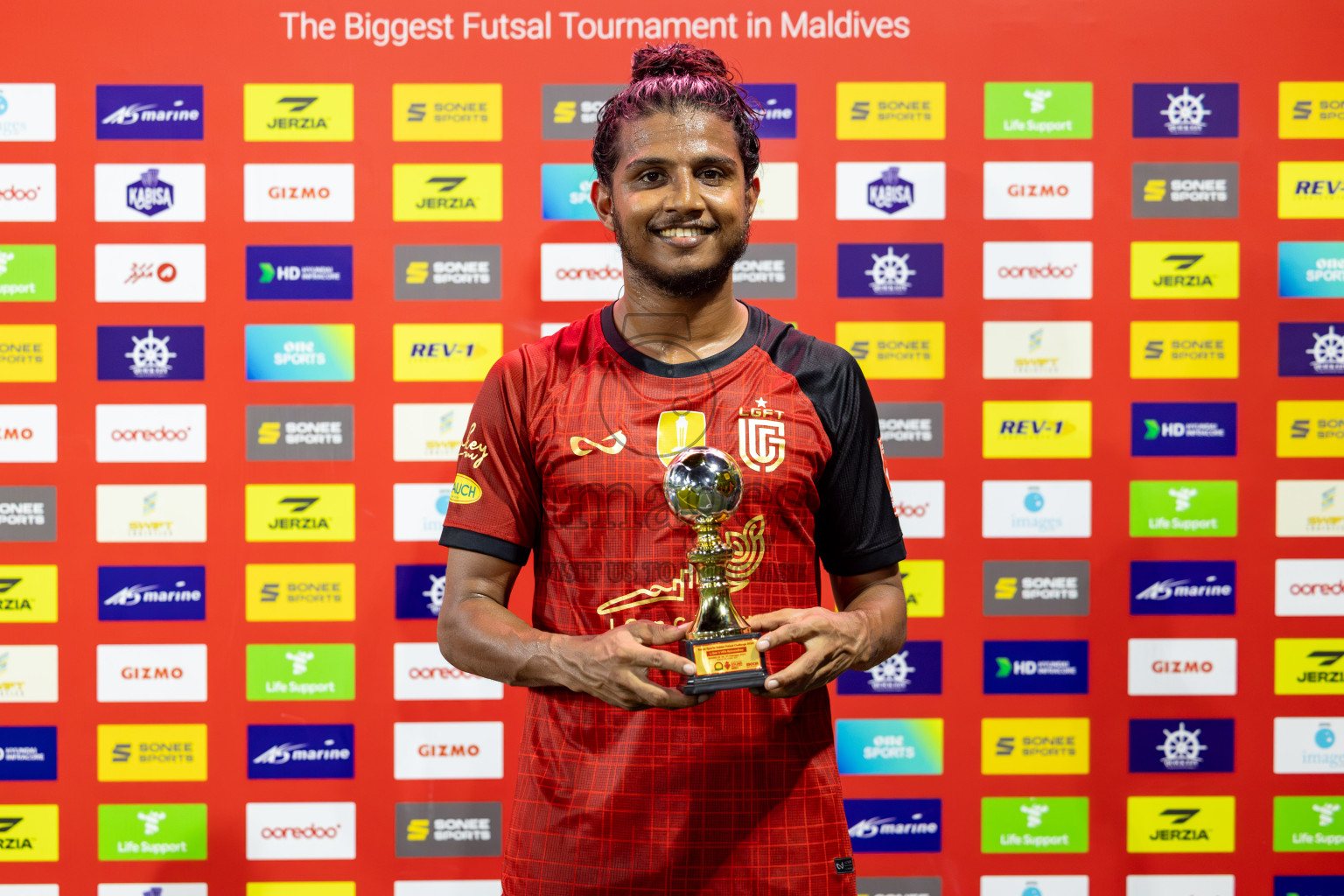 L. Gan VS HDh. Naivaadhoo in Round of 16 on Day 40 of Golden Futsal Challenge 2024 which was held on Tuesday, 27th February 2024, in Hulhumale', Maldives Photos: Hassan Simah / images.mv