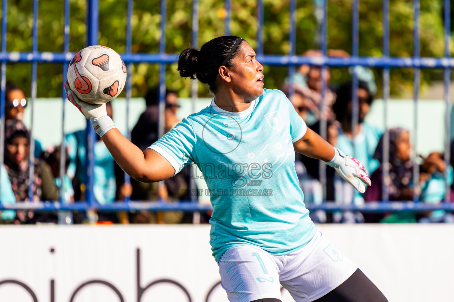 Dhonfan vs Kihaadhoo in Day 4 of Better in Baa Futsal Fiesta 2025 Woman's division held in B. Eydhafushi, Maldives on Sunday, 9th November 2025. Photos: Nausham Waheed / images.mv