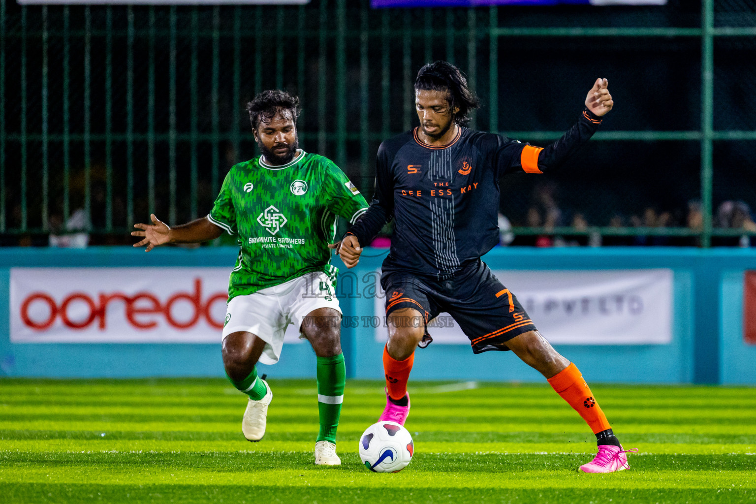 Dee Ess Kay vs FC Baaz in Day 1 of Laamehi Dhiggaru Ekuveri Futsal Challenge 2024 was held on Friday, 26th July 2024, at Dhiggaru Futsal Ground, Dhiggaru, Maldives Photos: Nausham Waheed / images.mv