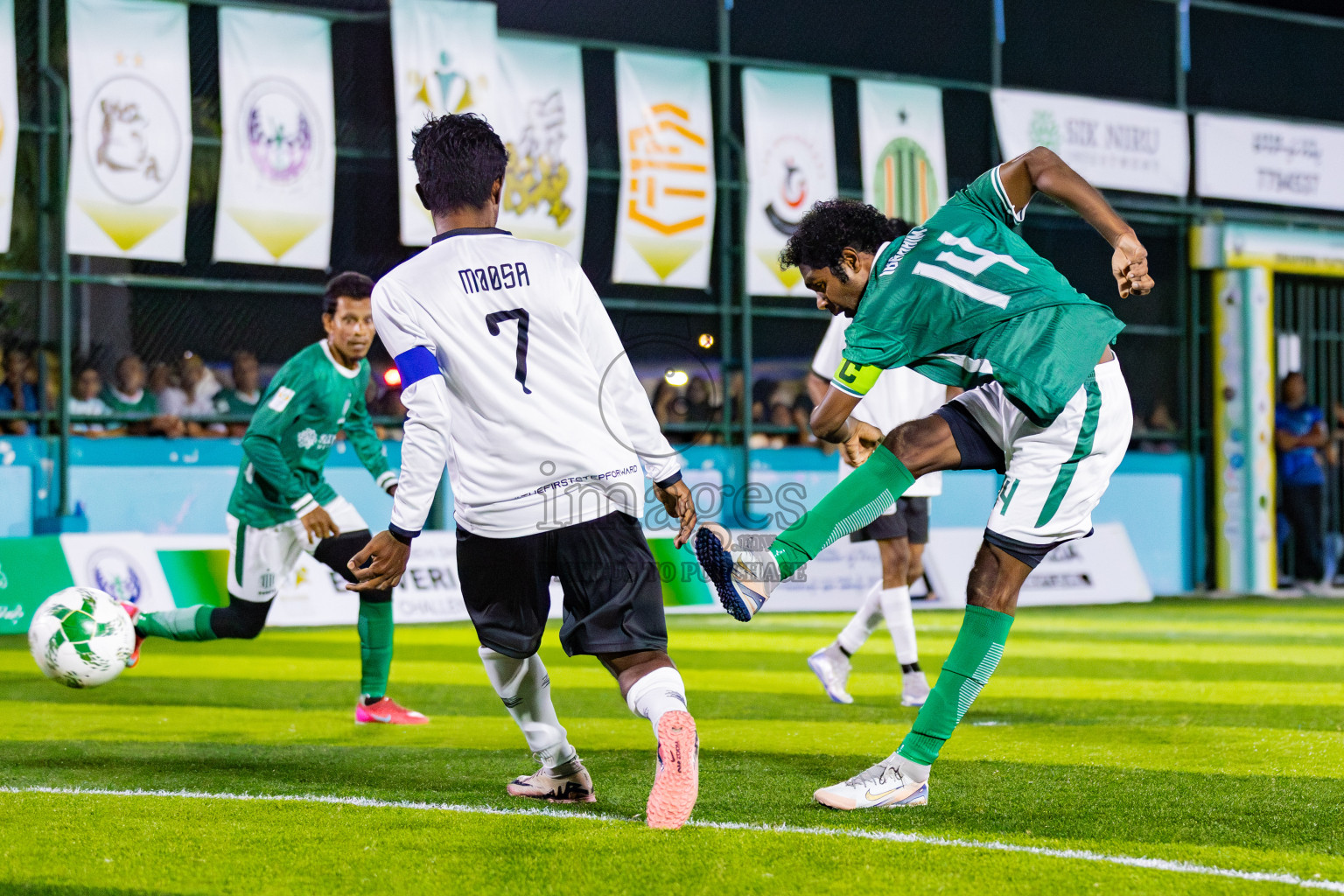 Dee Cee Jay SC vs Comienzo FC in Day 2 of Laamehi Dhiggaru Ekuveri Futsal Challenge 2025 was held on Friday, 25th July 2025, at Dhiggaru Futsal Ground, Dhiggaru, Maldives Photos: Areef Adam / images.mv