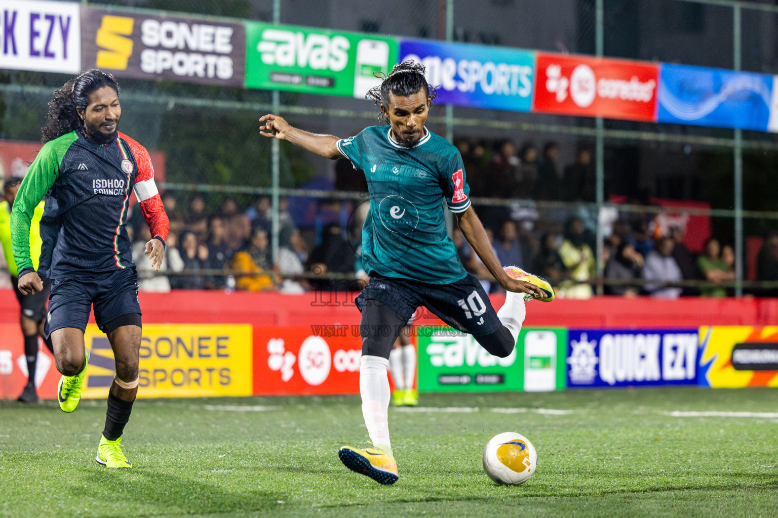 L Isdhoo VS L Maabaidhoo in Atoll Round Semi-Final on Day 22 of Golden Futsal Challenge 2025 was held on Sunday , 26th January 2025, in Hulhumale', Maldives. Photos: Nausham Waheed / images.mv