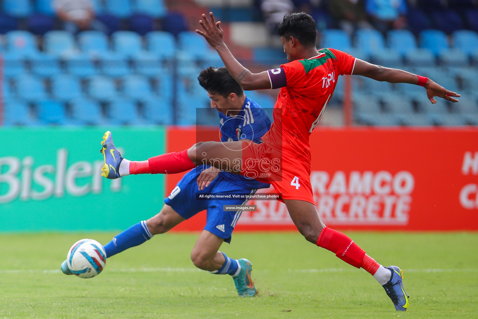 Kuwait vs Bangladesh in the Semi-final of SAFF Championship 2023 held in Sree Kanteerava Stadium, Bengaluru, India, on Saturday, 1st July 2023. Photos: Nausham Waheed, Hassan Simah / images.mv