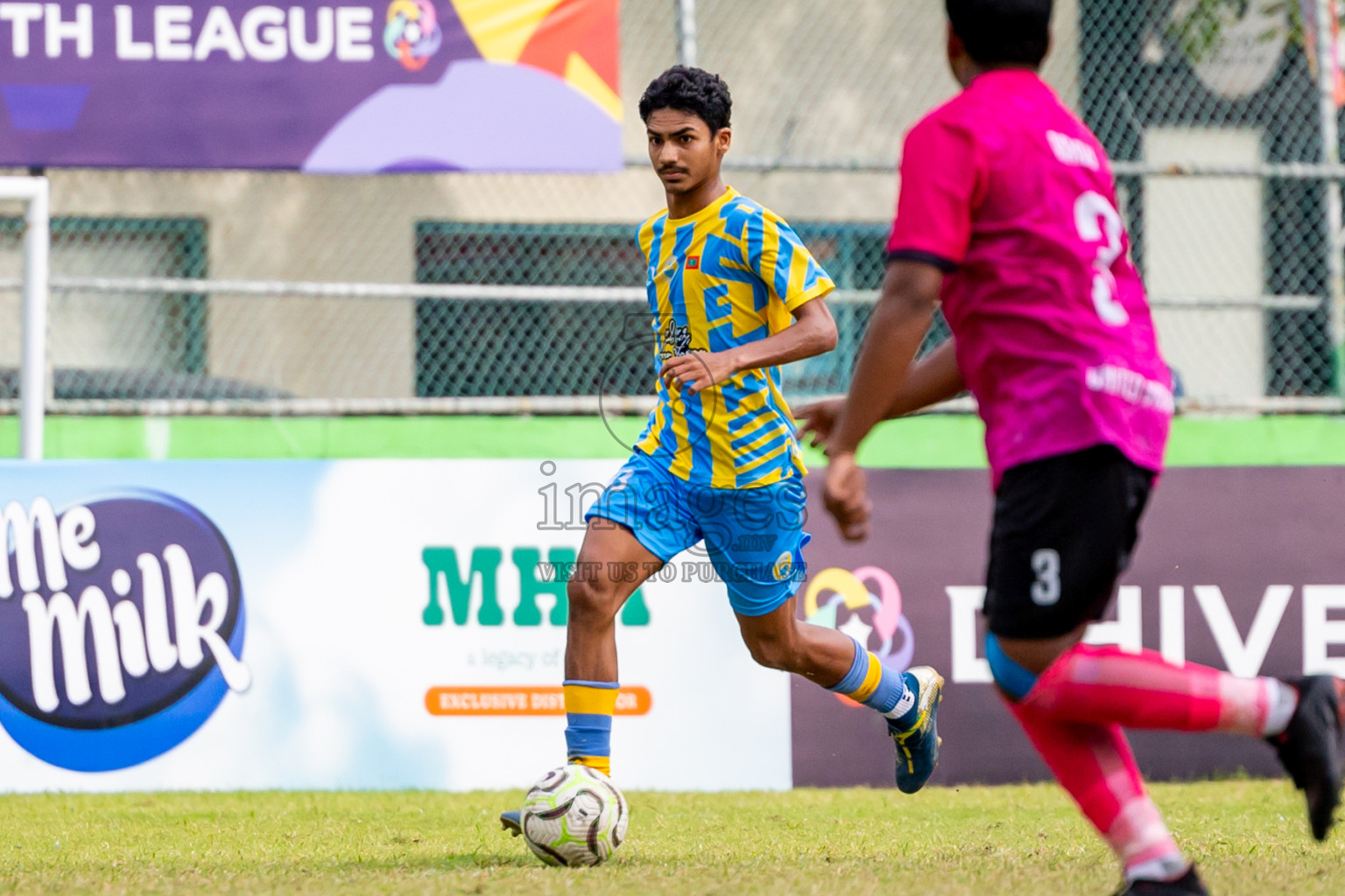 Club Valencia vs United Victory (U16) in Day 10 of Dhivehi Youth League 2024 held at Henveiru Stadium on Sunday, 15th December 2024. Photos: Nausham Waheed / Images.mv