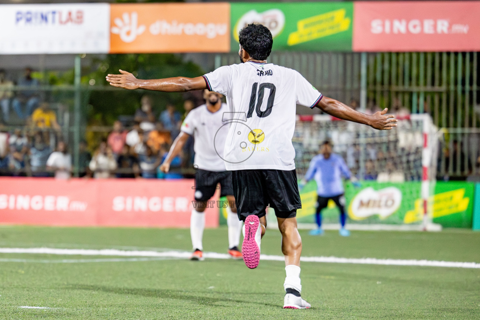 TEAM BADHAHI vs KULHIVARU VUZARA CLUB in the Semi-finals of Club Maldives Classic 2024 held in Rehendi Futsal Ground, Hulhumale', Maldives on Tuesday, 19th September 2024. 
Photos: Ismail Thoriq / images.mv