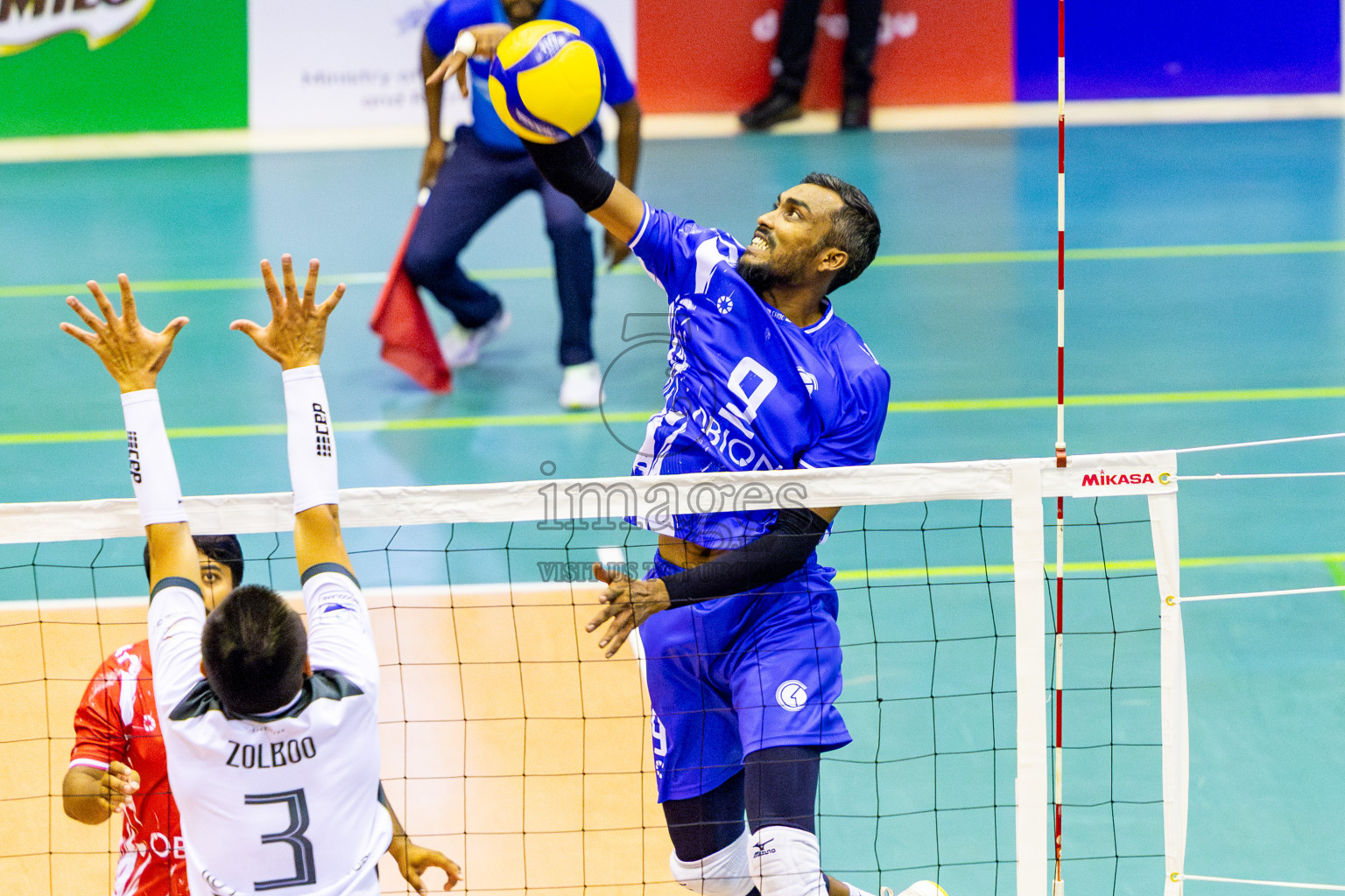 Club HDC vs Dhadimagu Sports & Recreation Club in Semi Finals of MILO VAM Cup 2025 held in Male', Maldives on Tuesday, 1st July 2025 at Social Center Indoor Hall Photos By: Nausham Waheed / images.mv
