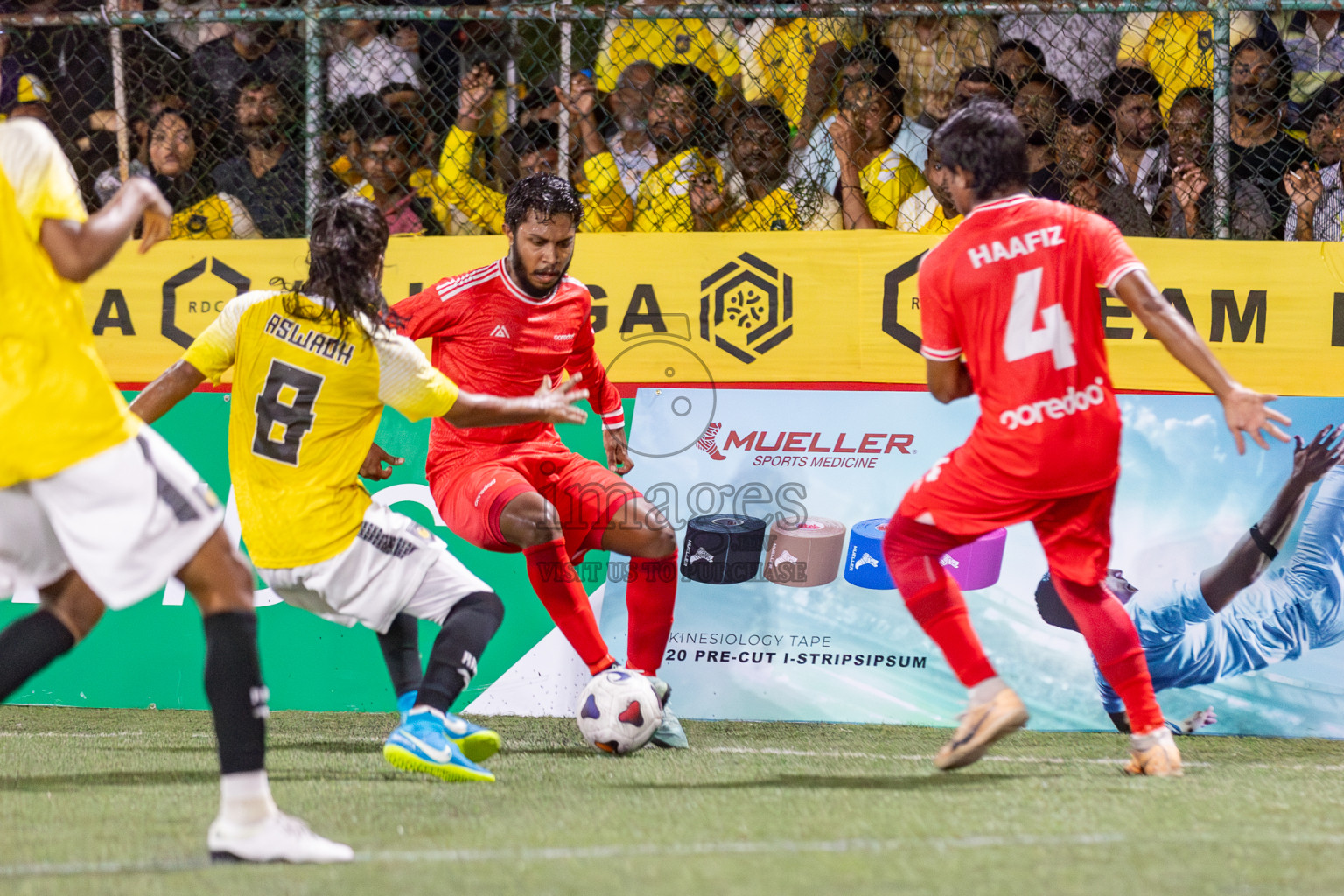 RRC vs Ooredoo in Club Maldives Cup 2024 held in Rehendi Futsal Ground, Hulhumale', Maldives on Saturday, 28th September 2024. Photos: Hassan Simah / images.mv