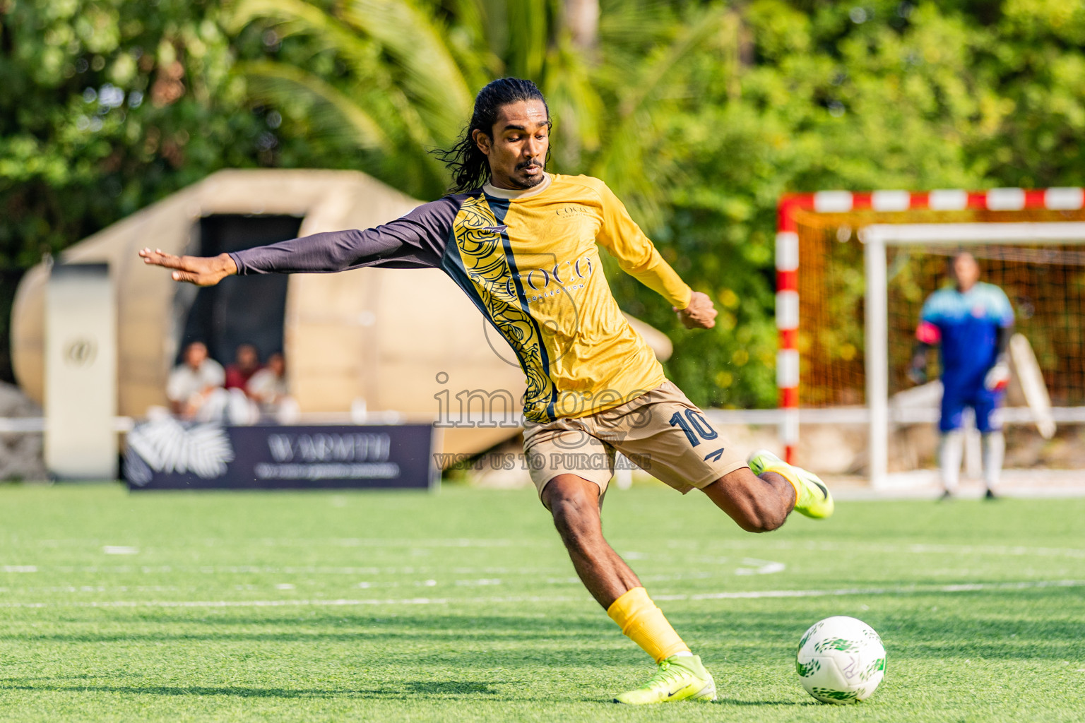 Centara Grand vs Coco Body Hithi in Resort League 2025 (North Male Zone) day 6 was held on Monday, 8th September 2025 in One And Only Reethi Rah Maldives Resort, Photos: Areef Adam / images.mv