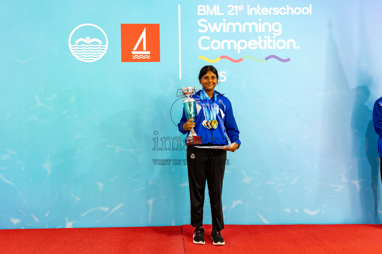 Closing Ceremony of BML 21st Interschool Swimming Competition 2025 .was held in Hulhumale' Swimming Pool, Hulhumale', Maldives on Saturday, 18th October 2025. 
Photos: Hassan Simah / images.mv