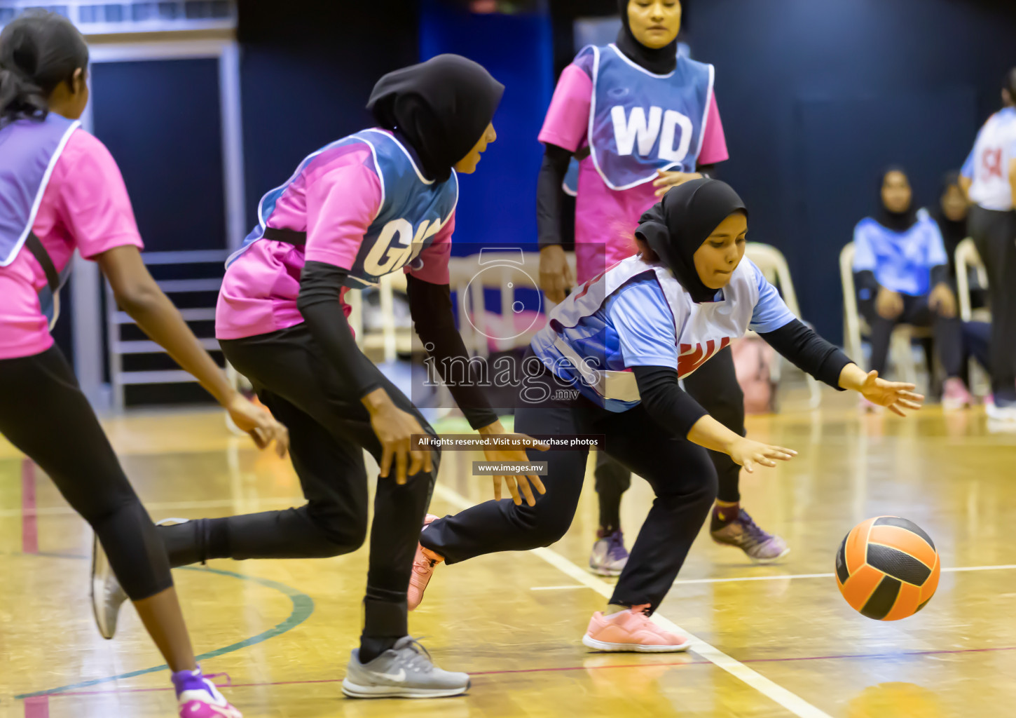 Shinning Star vs Mahibadhoo in the Milo National Netball Tournament 2022 on 21 July 2022, held in Social Center, Male', Maldives. Photographer: Shuu / Images.mv