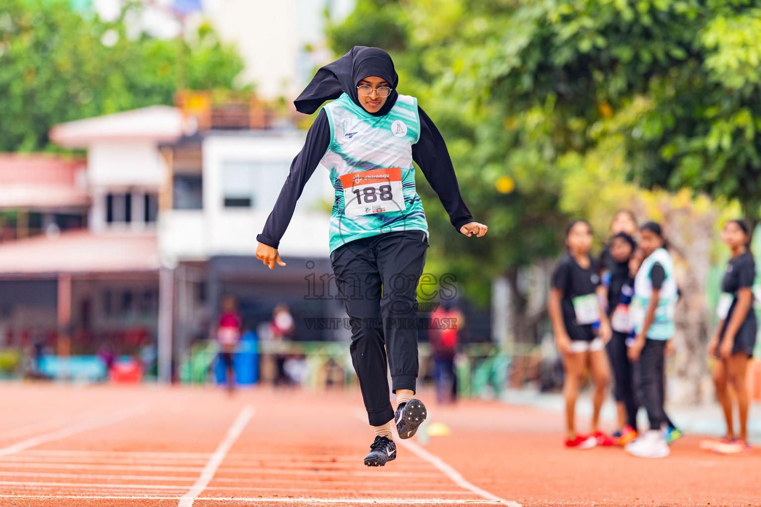 Day 4 of Inter-school Athletics Championship 2025 held in Ekuveni Synthetic Track, Male', Maldives on Thursday, 09th October 2025. Photos by: Areef Adam / Images.mv