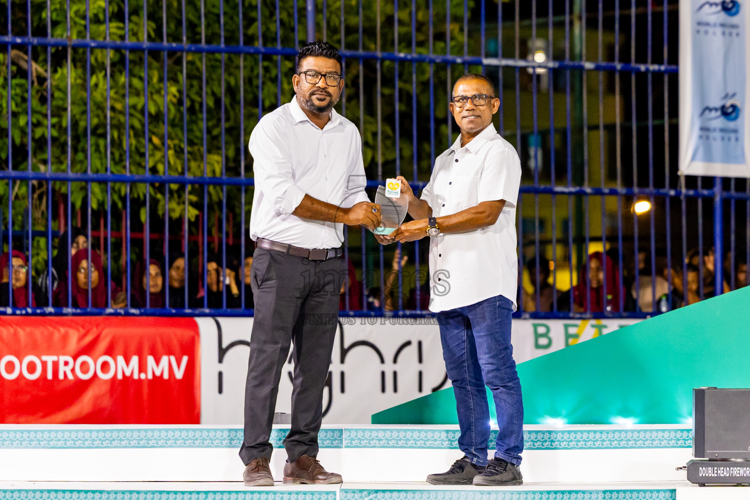 Closing Ceremony of Better in Baa Futsal Fiesta 2025 held in B. Eydhafushi, Maldives on Monday, 17th November 2025. Photos: Nausham Waheed / images.mv