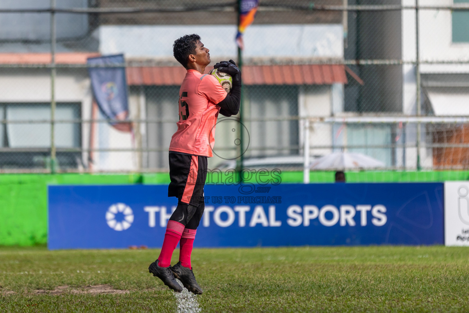 Club Eagles vs Super United Sports  in Day 12 of Dhivehi Youth League 2024 held at Henveiru Stadium on Wednesday , 18th December 2024. Photos: Shuu Abdul Sattar