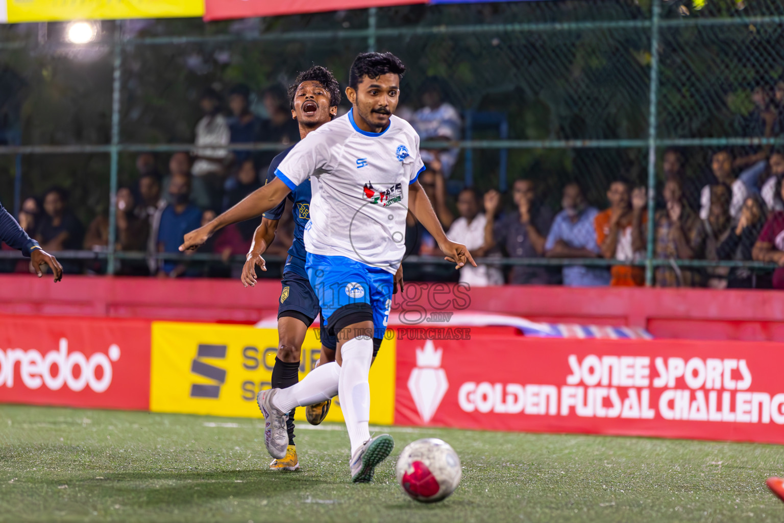 Th Guraidhoo vs Th Veymandoo in Day 15 of Golden Futsal Challenge 2024 was held on Monday, 29th January 2024, in Hulhumale', Maldives
Photos: Ismail Thoriq / images.mv