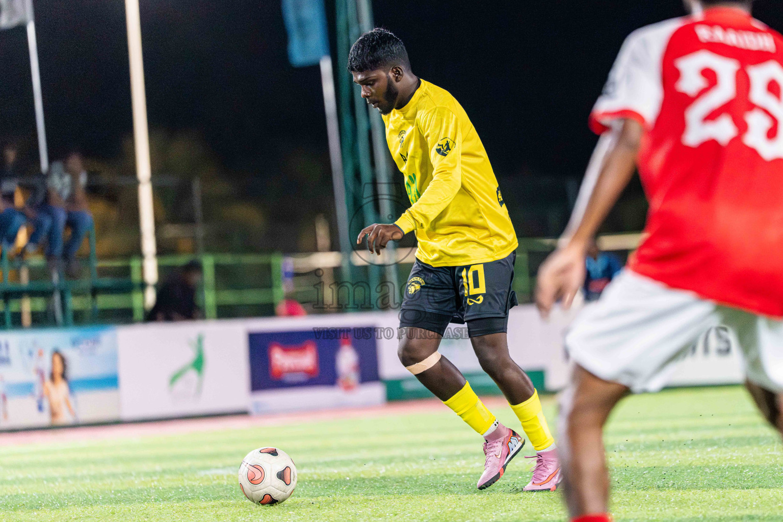 Kanmathi SC VS BEST in Day 4 - Fonadhoo Youth Futsal Challenge 2025 held in Fonadhoo Futsal Stadium, L. Fonadhoo, Maldives on Wednesday, 29th October 2025 Photos: Arif Rasheed / images.mv
