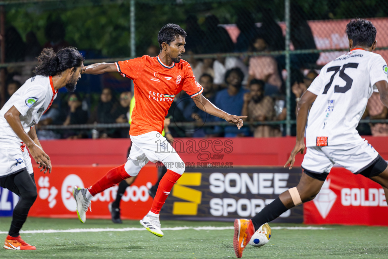 HDh Nolhivaran vs HDh Nellaidhoo in Day 5 of Golden Futsal Challenge 2025 on Thursday, 9th January 2025, in Hulhumale', Maldives
Photos: Ismail Thoriq / images.mv