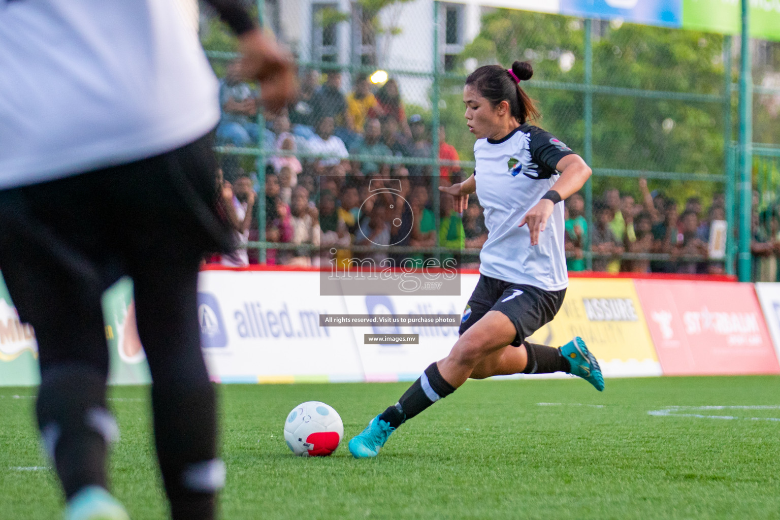 MPL vs DSC in Eighteen Thirty Women's Futsal Fiesta 2022 was held in Hulhumale', Maldives on Monday, 17th October 2022. Photos: Hassan Simah, Mohamed Mahfooz Moosa / images.mv