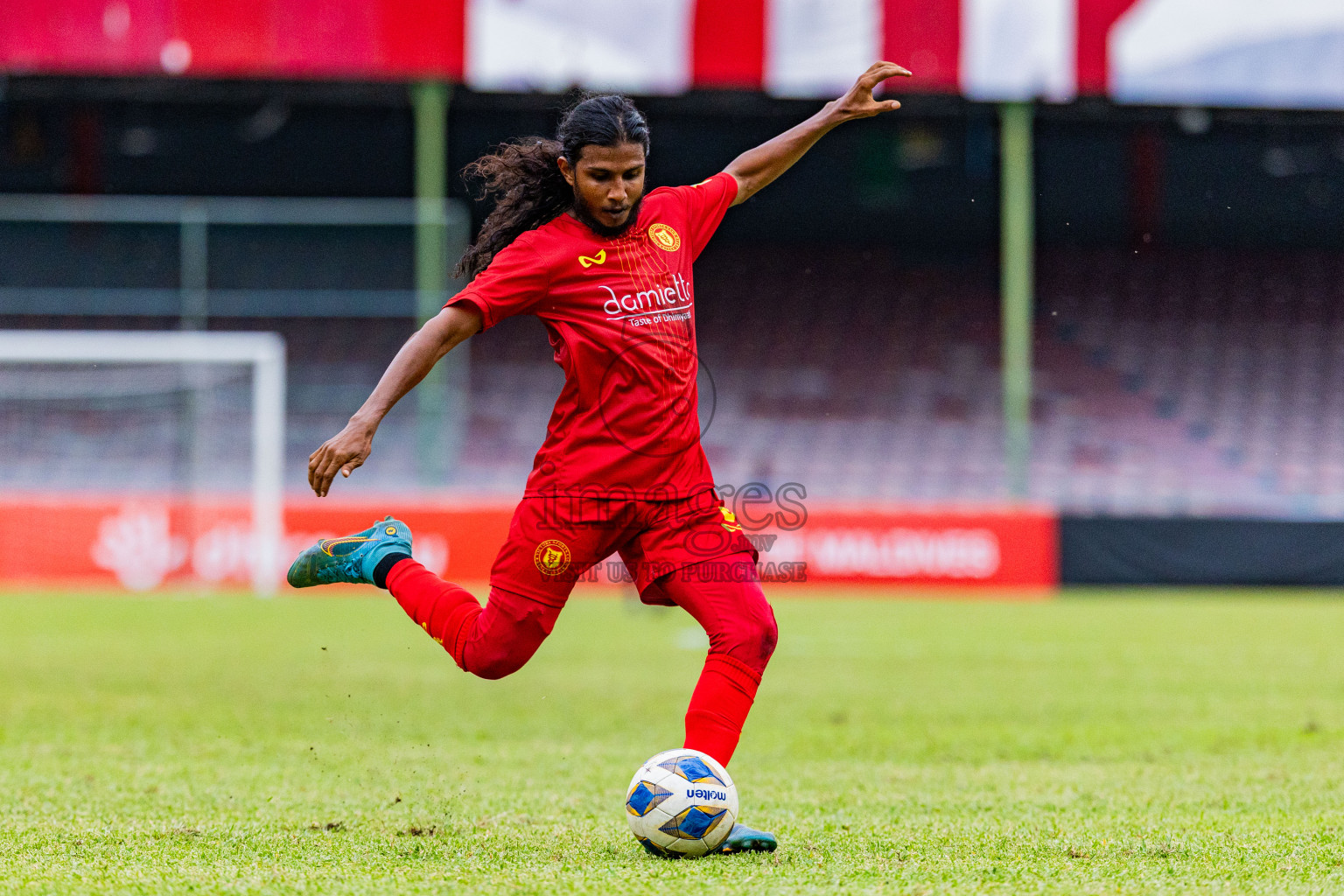 Club Green Streets vs Victory Sports Club in Dhivehi Premier League 2025/26 held in National Football Stadium, Male', Maldives on Thursday, 25th September 2025. Photos: Areef Adam / Images.mv