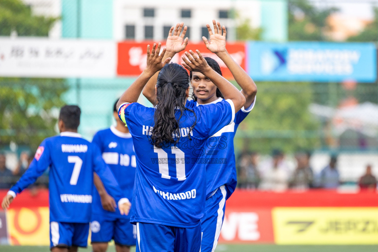 Th. Gaadhiffushi VS Th. Veymandoo in Day 14 of Golden Futsal Challenge 2025 was held on Saturday, 18th January 2025, in Hulhumale', Maldives. 
Photos: Hassan Simah / images.mv