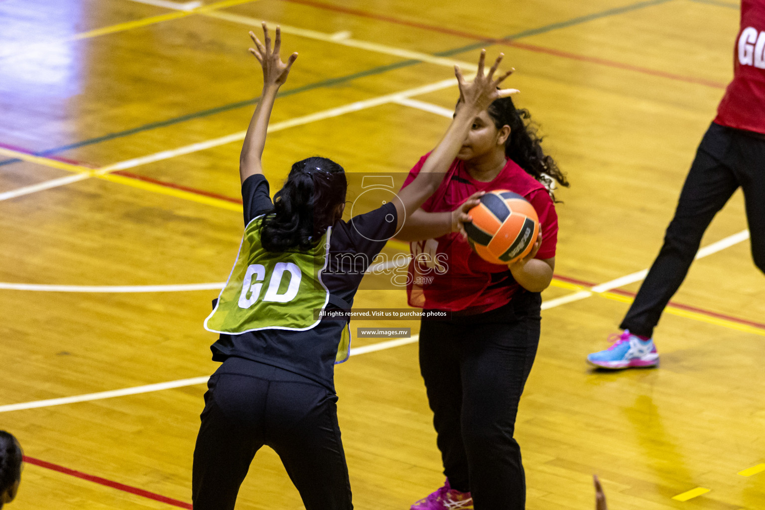 Lorenzo Sports Club vs Youth United Sports Club in the Milo National Netball Tournament 2022 on 20 July 2022, held in Social Center, Male', Maldives. Photographer: Hassan Simah / Images.mv