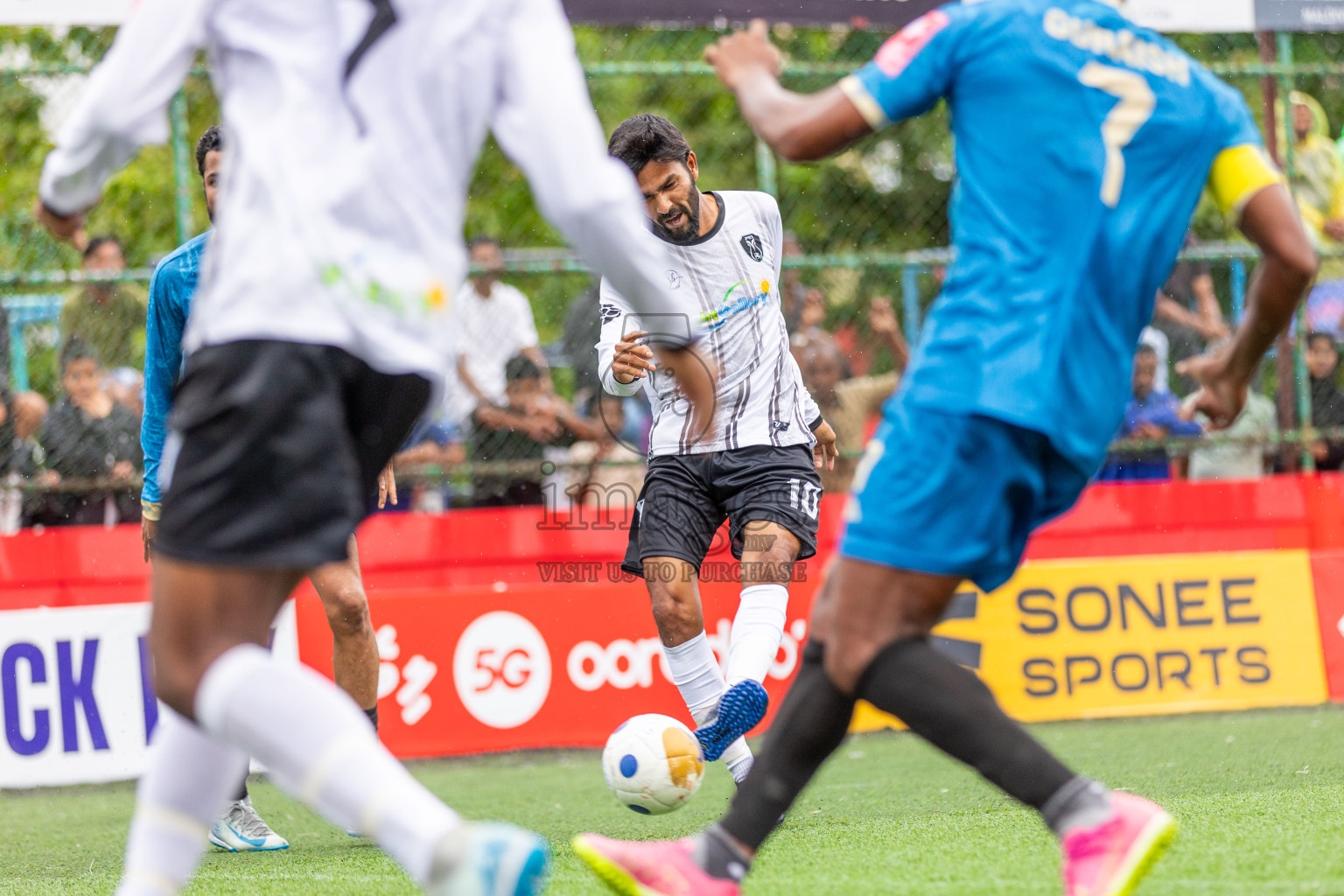 N. Miladhoo vs N.Velidhoo in Day 21 of Golden Futsal Challenge 2025 was held on Saturday , 25 January 2025, in Hulhumale', Maldives. Photos: Shuu Abdul Sattar, / images.mv