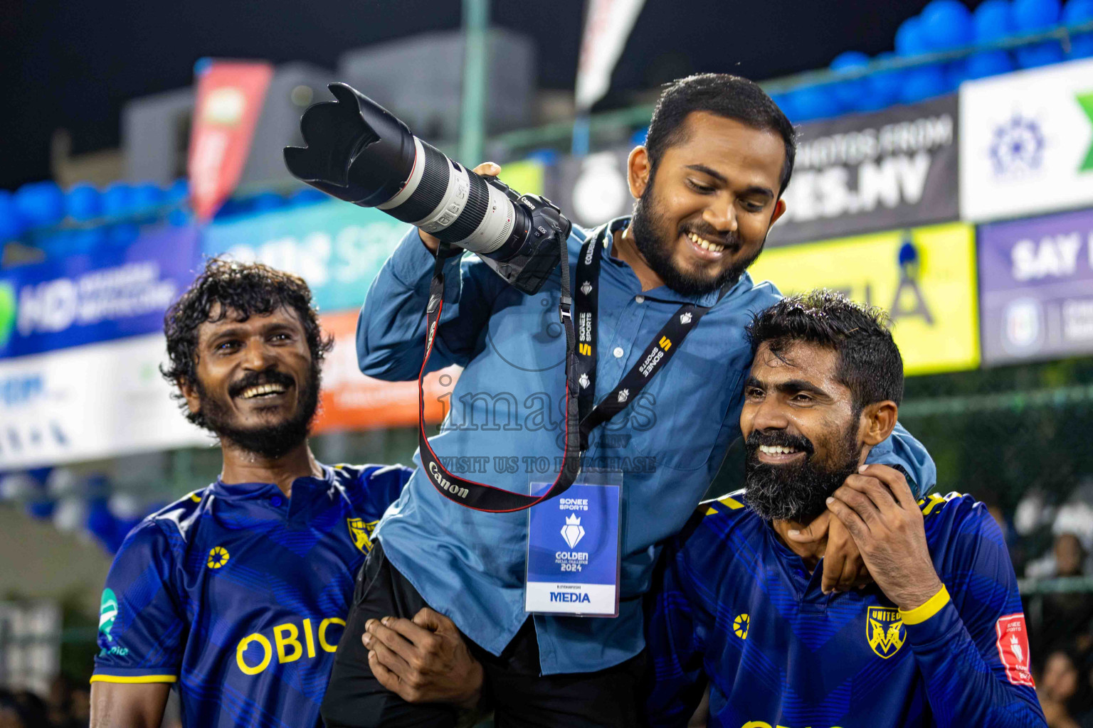 L. Gan VS B. Eydhafushi in the Finals of Golden Futsal Challenge 2024 which was held on Thursday, 7th March 2024, in Hulhumale', Maldives. 
Photos: Hassan Simah / images.mv