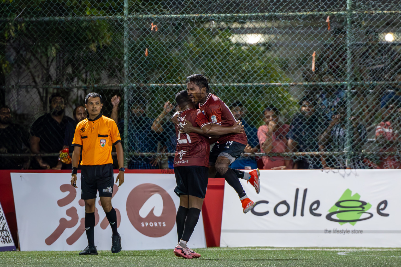 Team Badhahi vs Kulhivaru Vuzaara Club in the Semi-finals of Club Maldives Classic 2024 held in Rehendi Futsal Ground, Hulhumale', Maldives on Thursday, 19th September 2024. Photos: Ismail Thoriq / images.mv