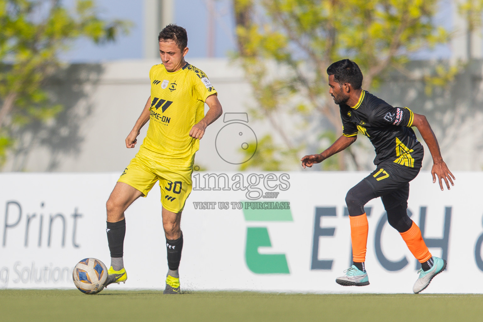 Velaa Sports Club vs Team Middle East in Day 3 of Eydhafushi Cup 2025 held in Eydhafushi Football Stadium at B. Eydhafushi, Maldives on Sunday, 7th September 2025. Photos: Arif Rasheed / images.mv