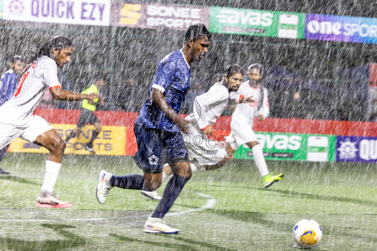 L. Isdhoo VS L. Mundoo in Day 18 of Golden Futsal Challenge 2025 was held on Wednesday, 22nd January 2025, in Hulhumale', Maldives. Photos: Nausham Waheed / images.mv