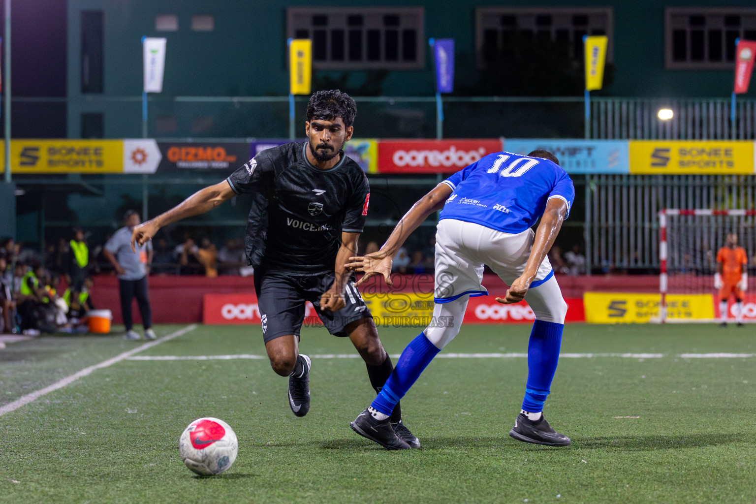 R Inguraidhoo vs R Hulhudhuffaaru in Day 6 of Golden Futsal Challenge 2024 was held on Saturday, 20th January 2024, in Hulhumale', Maldives Photos: Mohamed Mahfooz Moosa / images.mv