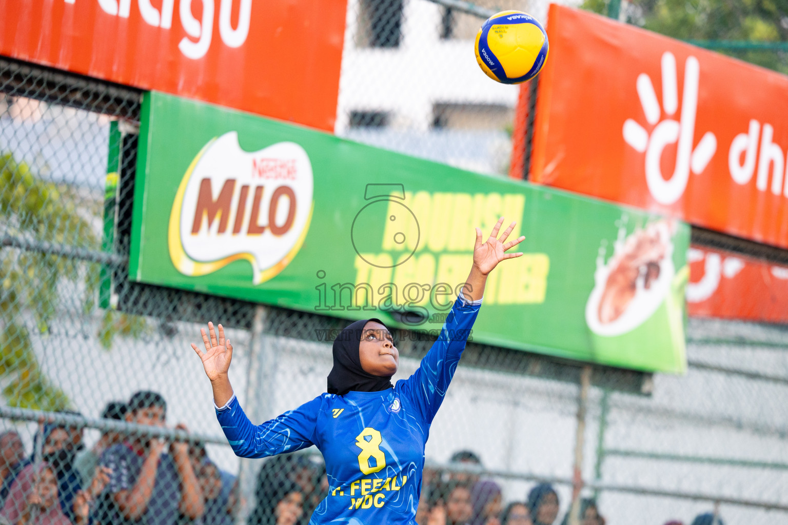 Day 10 of Interschool Volleyball Tournament 2024 was held in Ekuveni Volleyball Court at Male', Maldives on Sunday, 1st December 2024.
Photos: Ismail Thoriq / images.mv