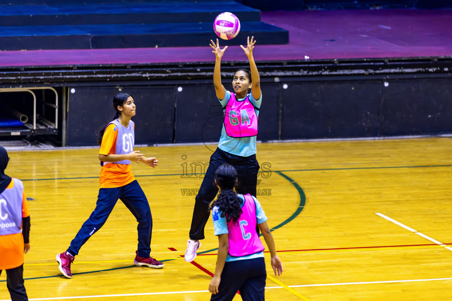 Invicto Sports Club vs MV Netters in Division 2 of National Netball Tournament 2025 held in Ekuveni Netball Court at Male', Maldives on Saturday, 24th May 2025. Photos: Hassan Simah / images.mv