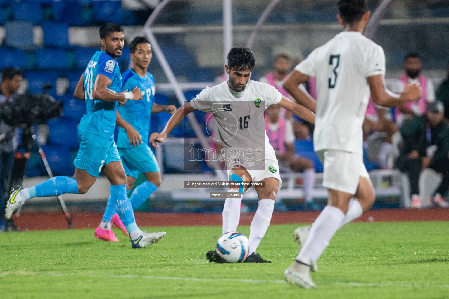 India vs Pakistan in the opening match of SAFF Championship 2023 held in Sree Kanteerava Stadium, Bengaluru, India, on Wednesday, 21st June 2023. Photos: Nausham Waheed / images.mv