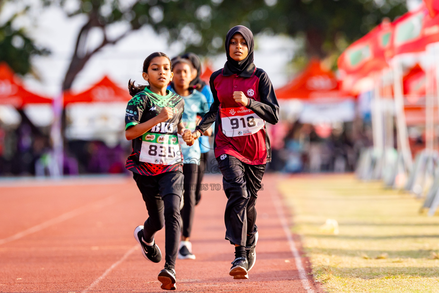 Day 3 of Inter-school Athletics Championship 2025 held in Ekuveni Synthetic Track, Male', Maldives on Wednesday, 08th October 2025. Photos by: Nausham Waheed / Images.mv