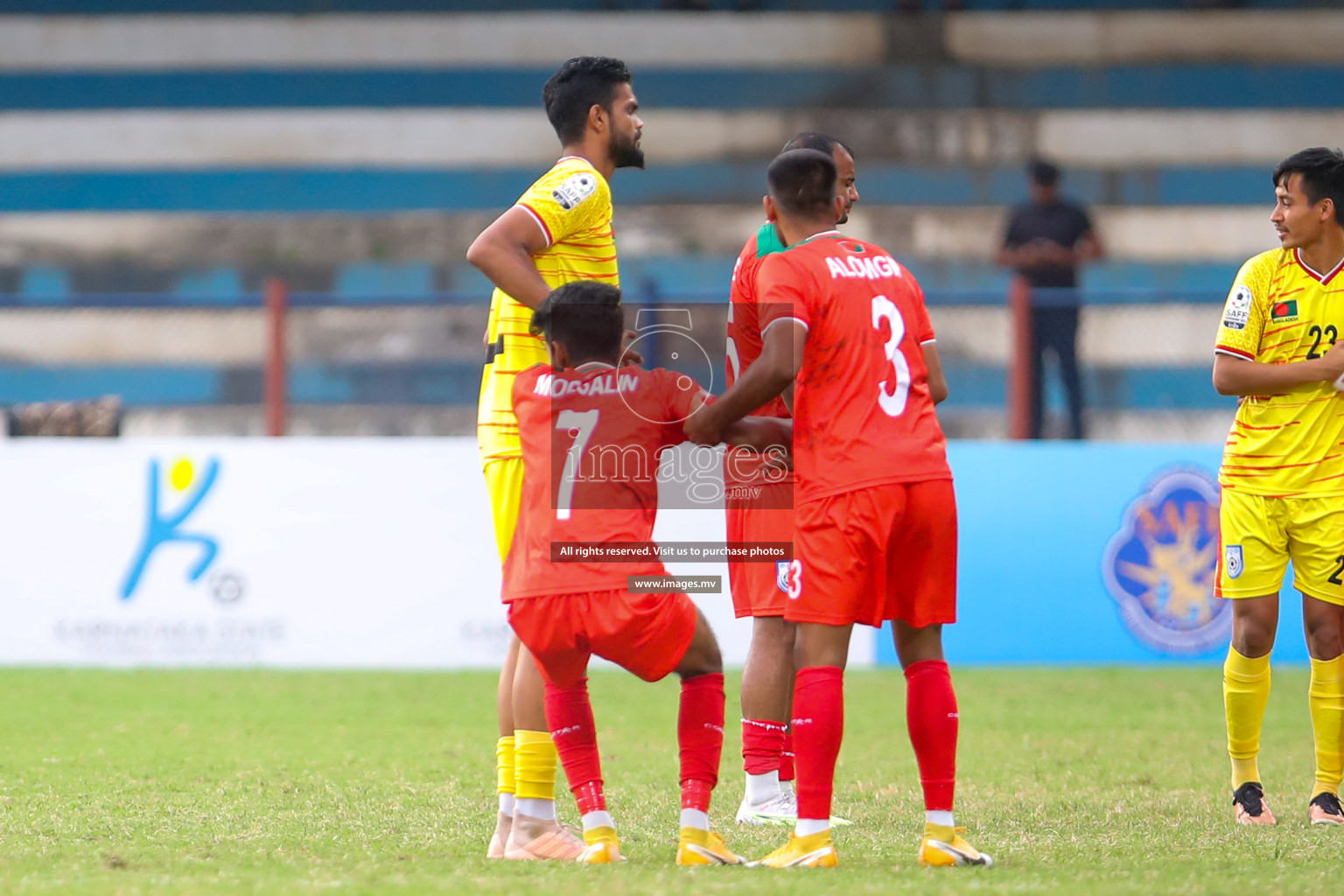 Kuwait vs Bangladesh in the Semi-final of SAFF Championship 2023 held in Sree Kanteerava Stadium, Bengaluru, India, on Saturday, 1st July 2023. Photos: Nausham Waheed, Hassan Simah / images.mv