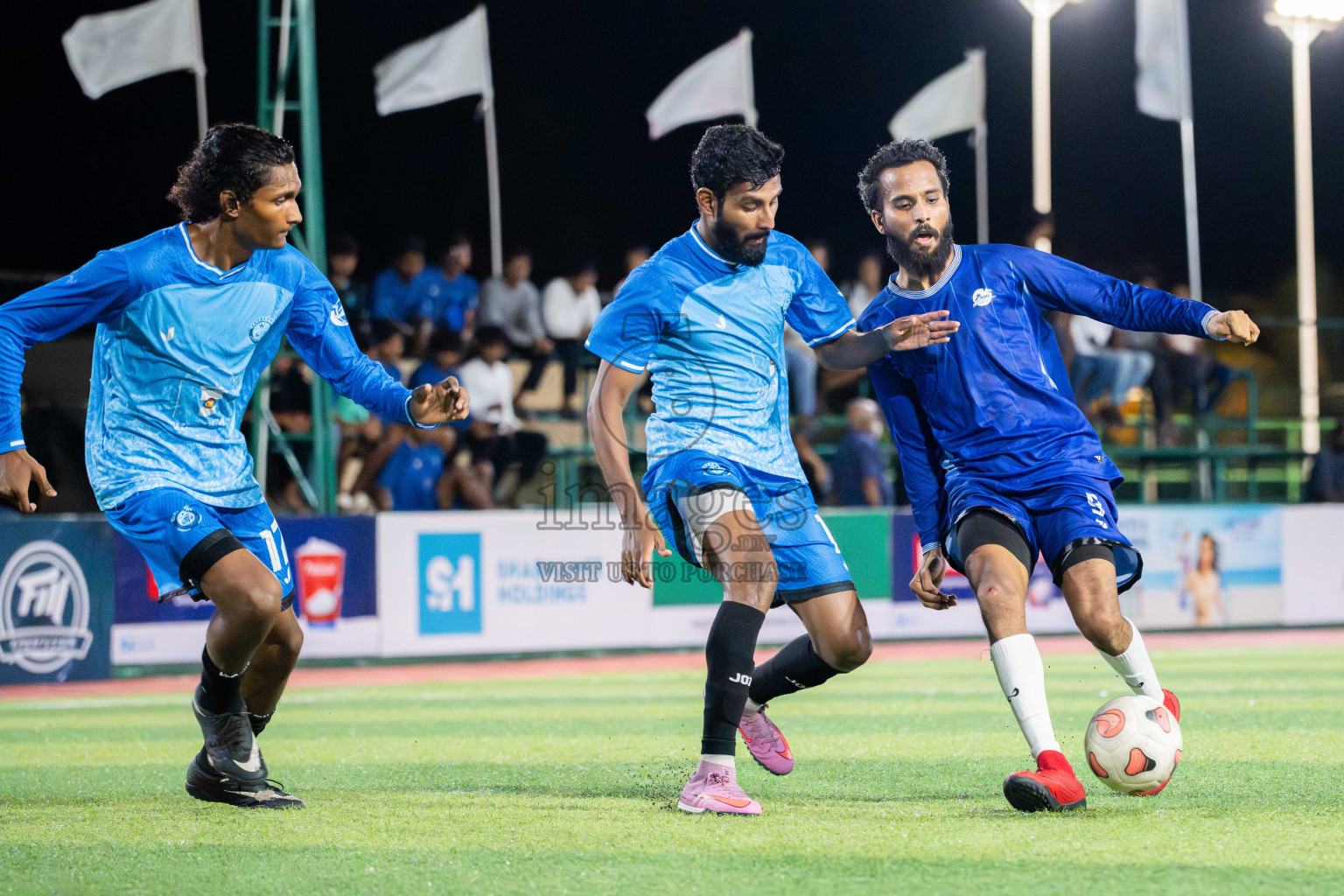 Foemathi VS Laamu Blues in Day 3 - Fonadhoo Youth Futsal Challenge 2025 held in Fonadhoo Futsal Stadium, L. Fonadhoo, Maldives on Tuesdat, 28th October 2025 Photos: Arif Rasheed / images.mv