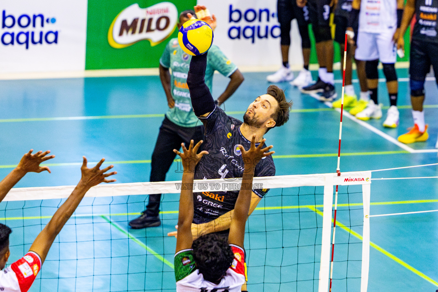 Dhivehi Sifainge Club vs Huraa Community Club in Semi Finals of MILO VAM Cup 2025 held in Male', Maldives on Tuesday, 1st July 2025 at Social Center Indoor Hall Photos By: Nausham Waheed / images.mv