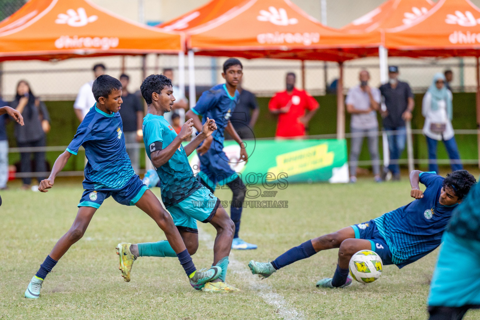 Day 2 of MILO Academy Championship 2024 (U-14) was held in Henveyru Stadium, Male', Maldives on Saturday, 2nd November 2024.
Photos: Ismail Thoriq / Images.mv