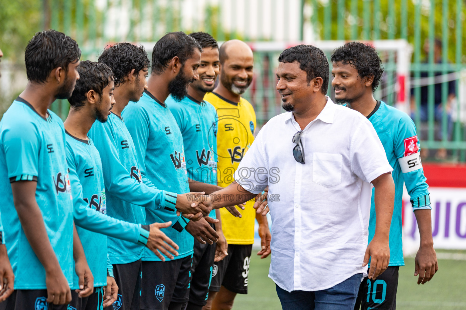 AA. Thoddoo VS AA. Himandhoo in Day 7 of Golden Futsal Challenge 2025 was held on Saturday, 11th January 2025, in Hulhumale', Maldives Photos: Hassan Simah / images.mv