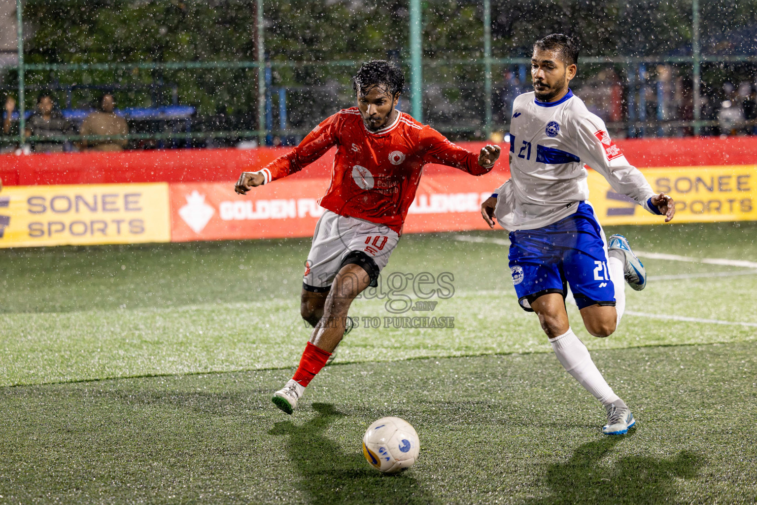 Th. Veymandoo VS Th. Kandoodhoo in Day 18 of Golden Futsal Challenge 2025 was held on Wednesday, 22nd January 2025, in Hulhumale', Maldives. Photos: Nausham Waheed / images.mv
