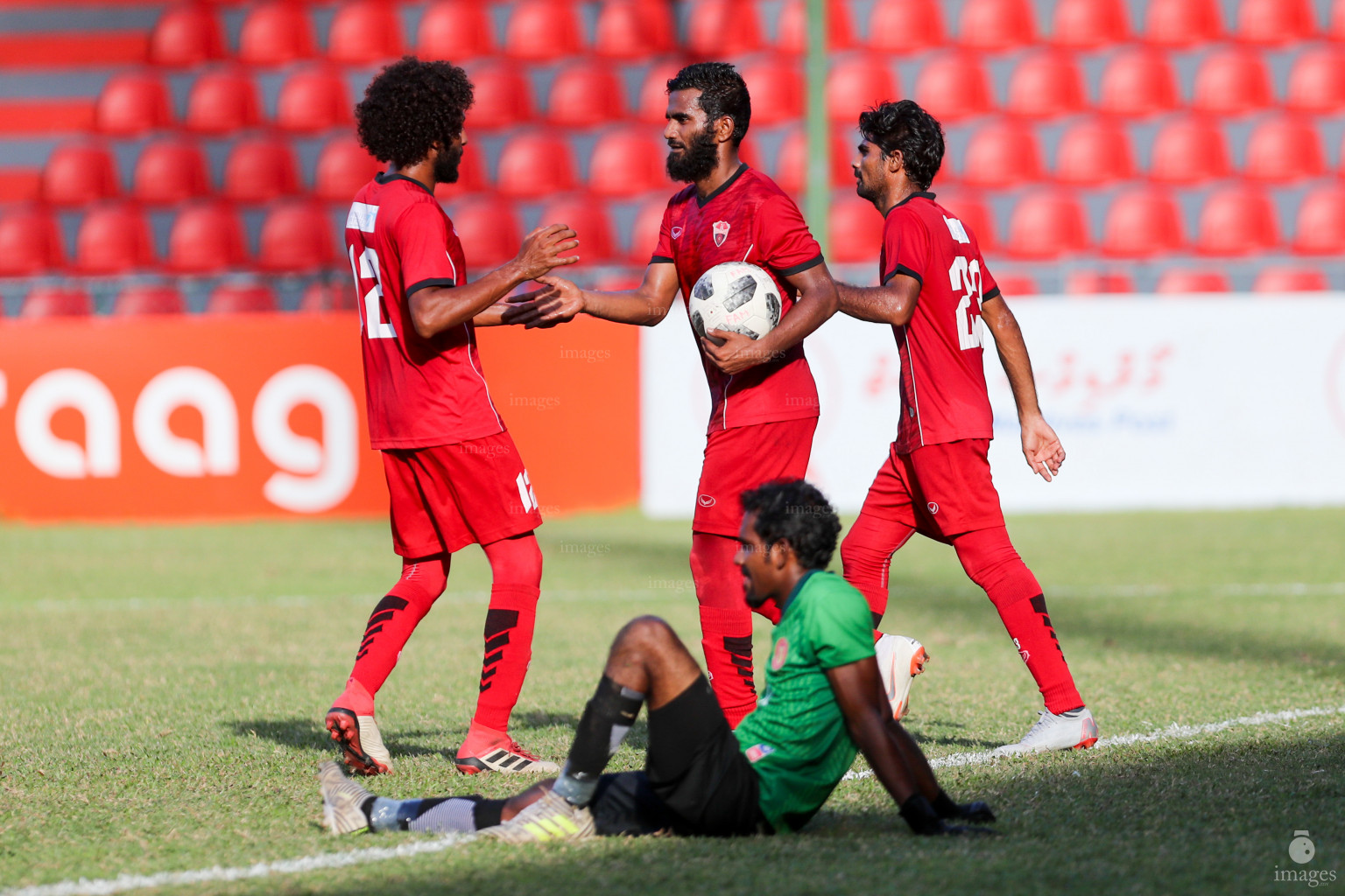 TC Sports Club vs Victory Sports Club in Dhiraagu Dhivehi Premier League 2018 in Male, Maldives, Monday  October 22, 2018. (Images.mv Photo/Suadh Abdul Sattar)