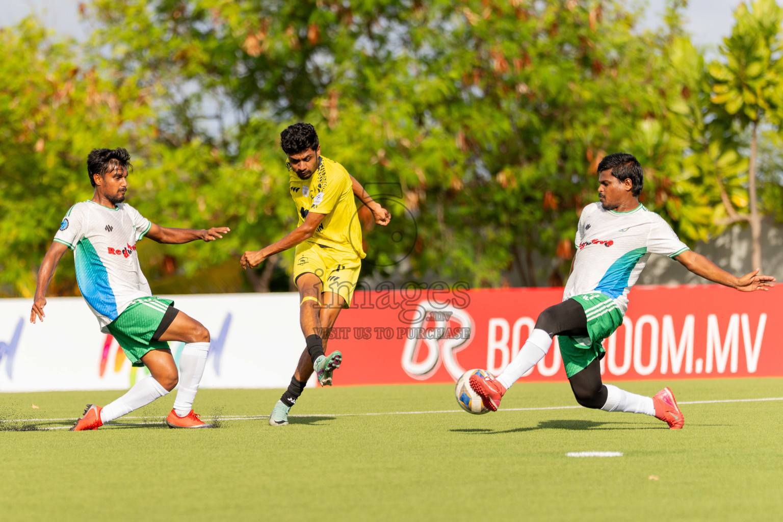 Semi Finals Match 02 Huss Songun FT VS Velaa Sports Club in Day 8 of Eydhafushi Cup 2025 held in Eydhafushi Football Stadium at B. Eydhafushi, Maldives on Saturday, 13th September 2025. Photos: Arif Rasheed / images.mv
