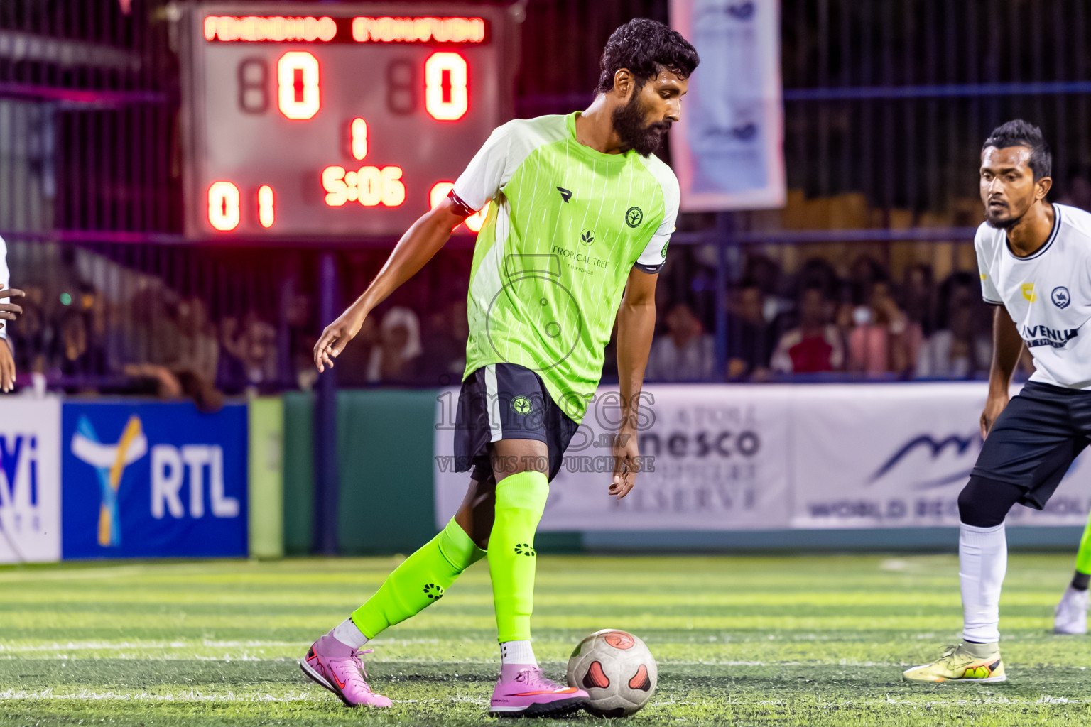 Fehendhoo vs Eydhafushi in Day 7 of Better in Baa Futsal Fiesta 2025 Men's division held in B. Eydhafushi, Maldives on Tuesday, 11th November 2025. Photos: Nausham Waheed / images.mv