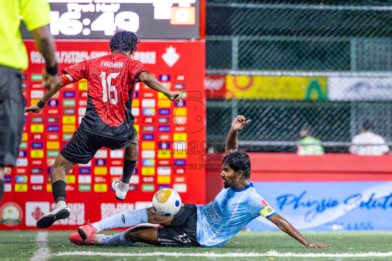 HDh Neykurendhoo vs HDh Kumundhoo in Haa Dhaalu Atoll Semi Final on Day 23 of Golden Futsal Challenge 2025 was held on Monday , 27th January 2025, in Hulhumale', Maldives.
Photos: Ismail Thoriq / images.mv