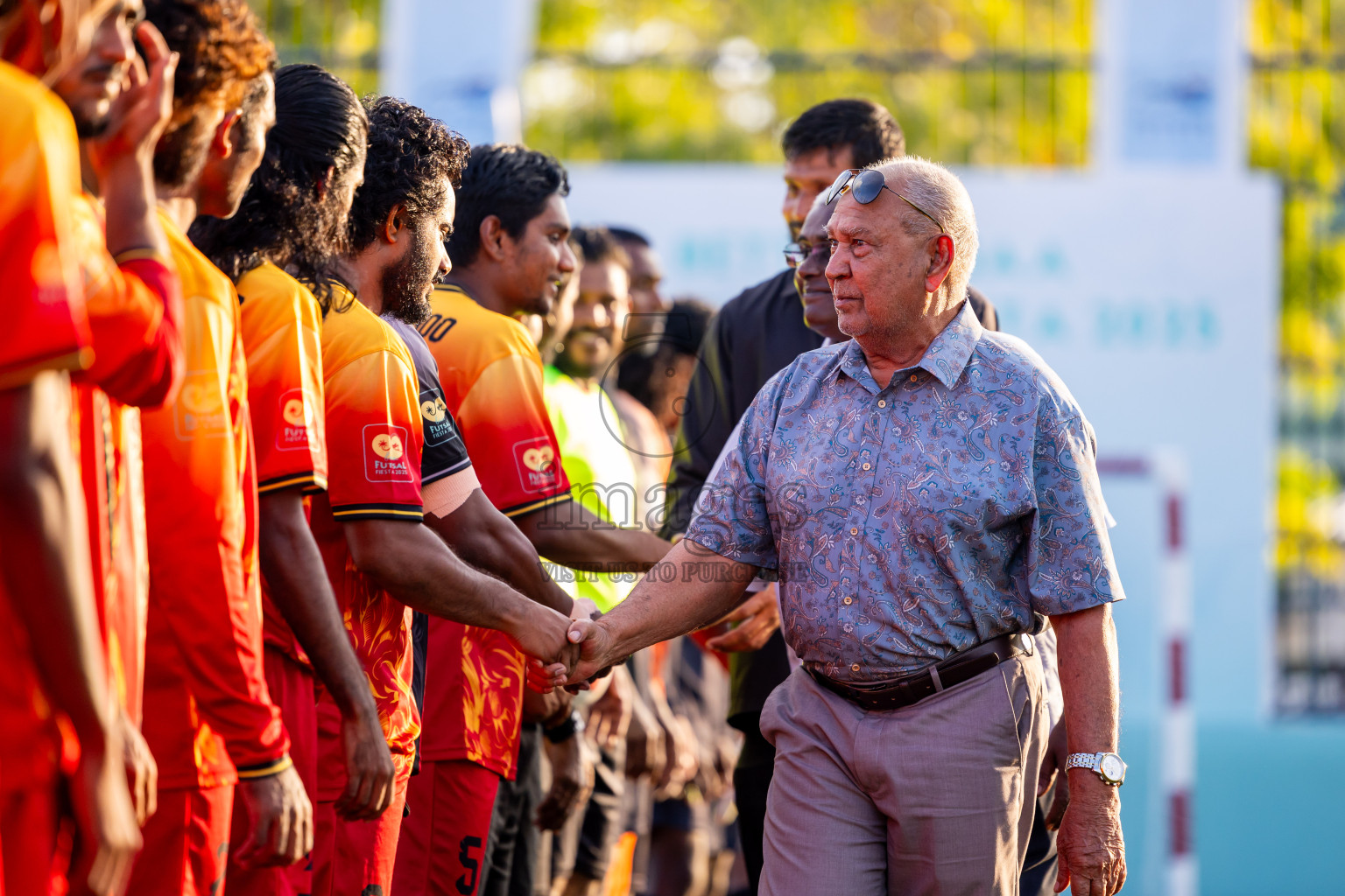 Thulhaadhoo vs Fehendhoo in Quater Finals of Better in Baa Futsal Fiesta 2025 Men's division held in B. Eydhafushi, Maldives on Thursday, 13th November 2025. Photos: Nausham Waheed / images.mv