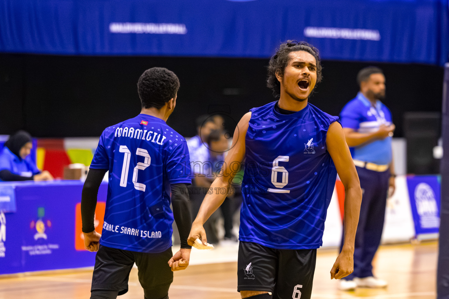 ADh. Maamigili vs Lh. Naifaru in the Finals of MILO Raajje Volley Junior Championship 2025 (U19 Boys) was held in Social Center Indoor Hall, Maldives on Sunday, 28th September 2025. Photos: Mohamed Mahfooz Moosa / images.mv