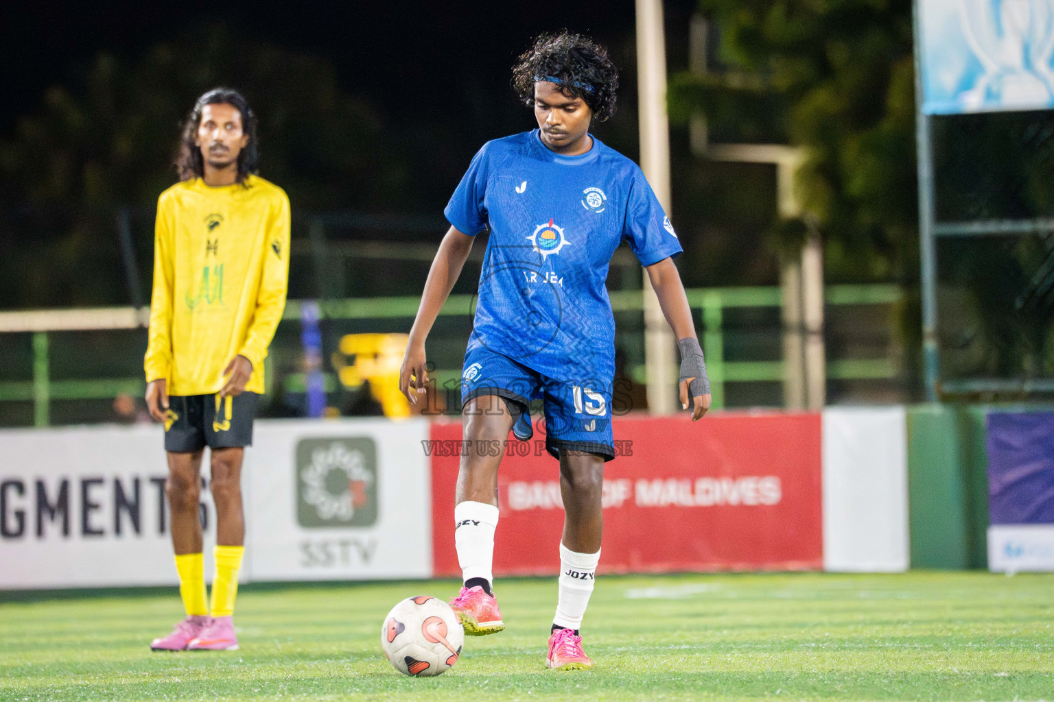 Foemathi JR VS Kanmathi SC in Day 3 - Fonadhoo Youth Futsal Challenge 2025 held in Fonadhoo Futsal Stadium, L. Fonadhoo, Maldives on Tuesdat, 28th October 2025 Photos: Arif Rasheed / images.mv