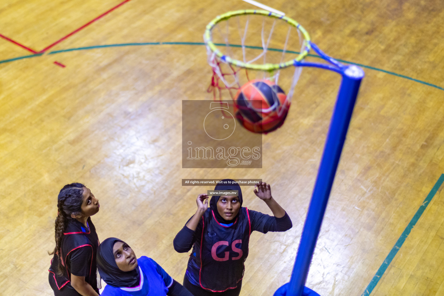 Xenith Sports Club vs Youth United Sports Club in the Milo National Netball Tournament 2022 on 18 July 2022, held in Social Center, Male', Maldives. Photographer: Shuu, Hassan Simah / Images.mv