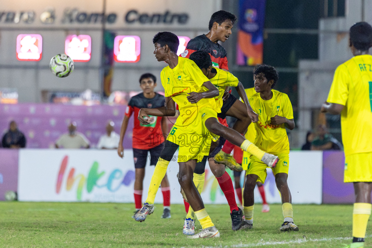 TC vs Maziya  in Day 11 of Dhivehi Youth League 2024 held at Henveiru Stadium on Tuesday, 17th December 2024. Photos: Shuu Abdul Sattar