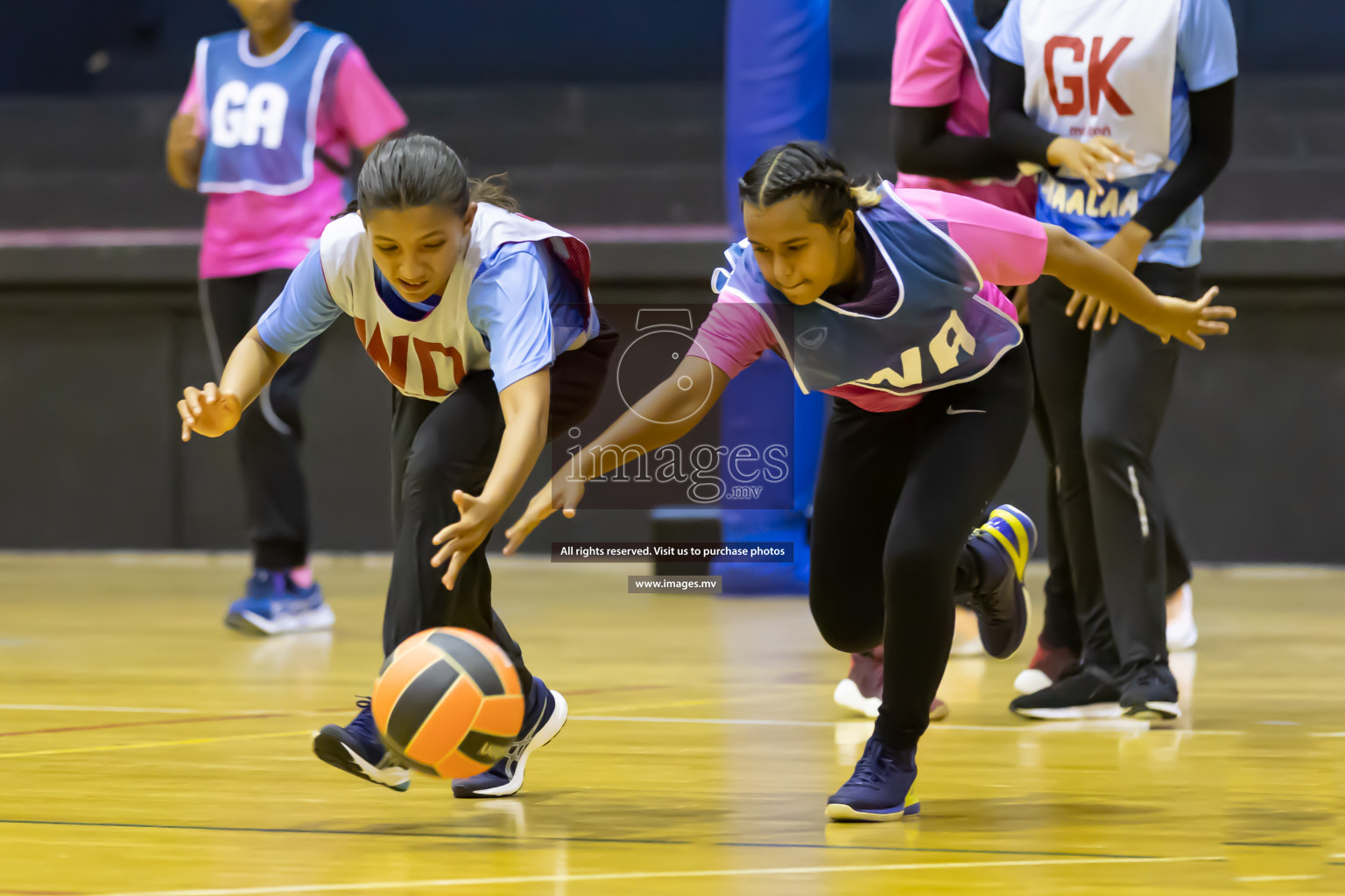 Shinning Star vs Mahibadhoo in the Milo National Netball Tournament 2022 on 21 July 2022, held in Social Center, Male', Maldives. Photographer: Shuu / Images.mv