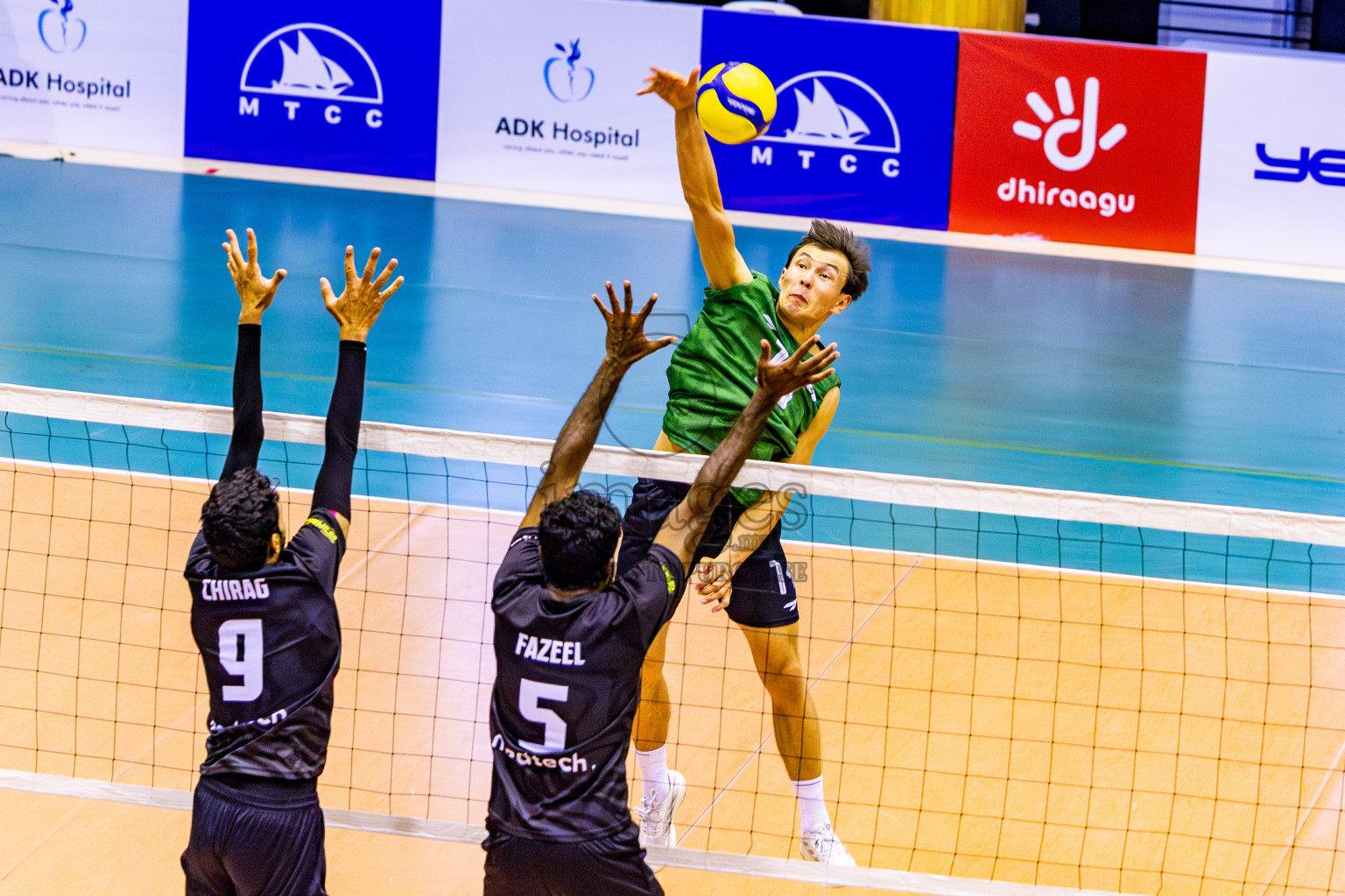 HDC vs DSC in Day 2 of MILO VAM Cup 2024 Men's Division was held in Social Center Indoor Hall on Tuesday, 29th October 2024. Photos: Nausham Waheed / images.mv